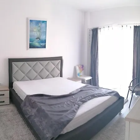 Flamingo Apartment