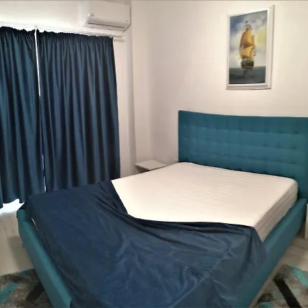 Flamingo Apartment