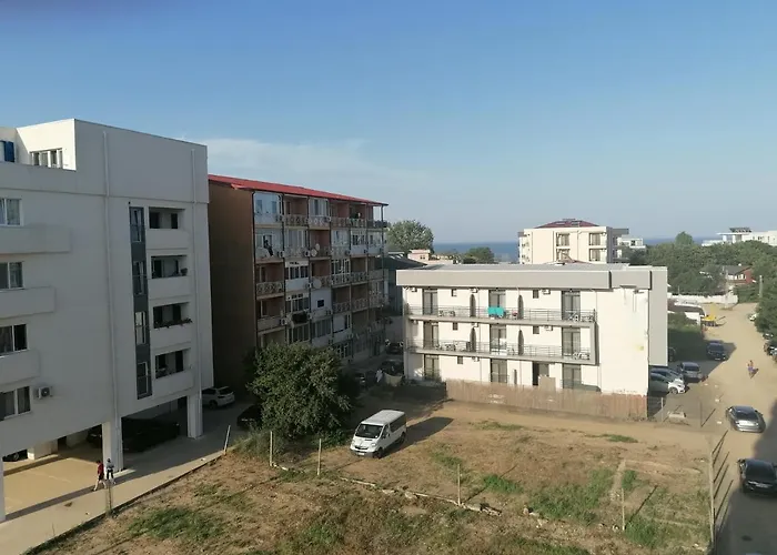 Flamingo Apartment *