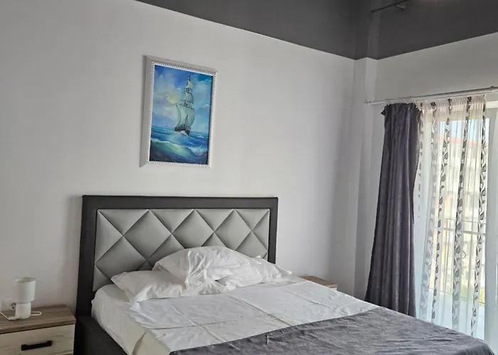 Flamingo Apartment *